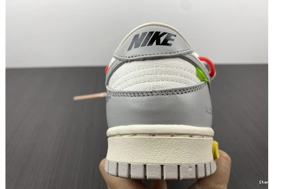 Nike 6 Dunk Low O-W Lot DM1602-110 0329